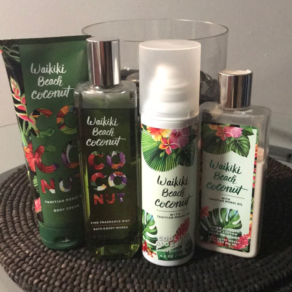 Bath and Body Works Waikiki Beach Coconut set